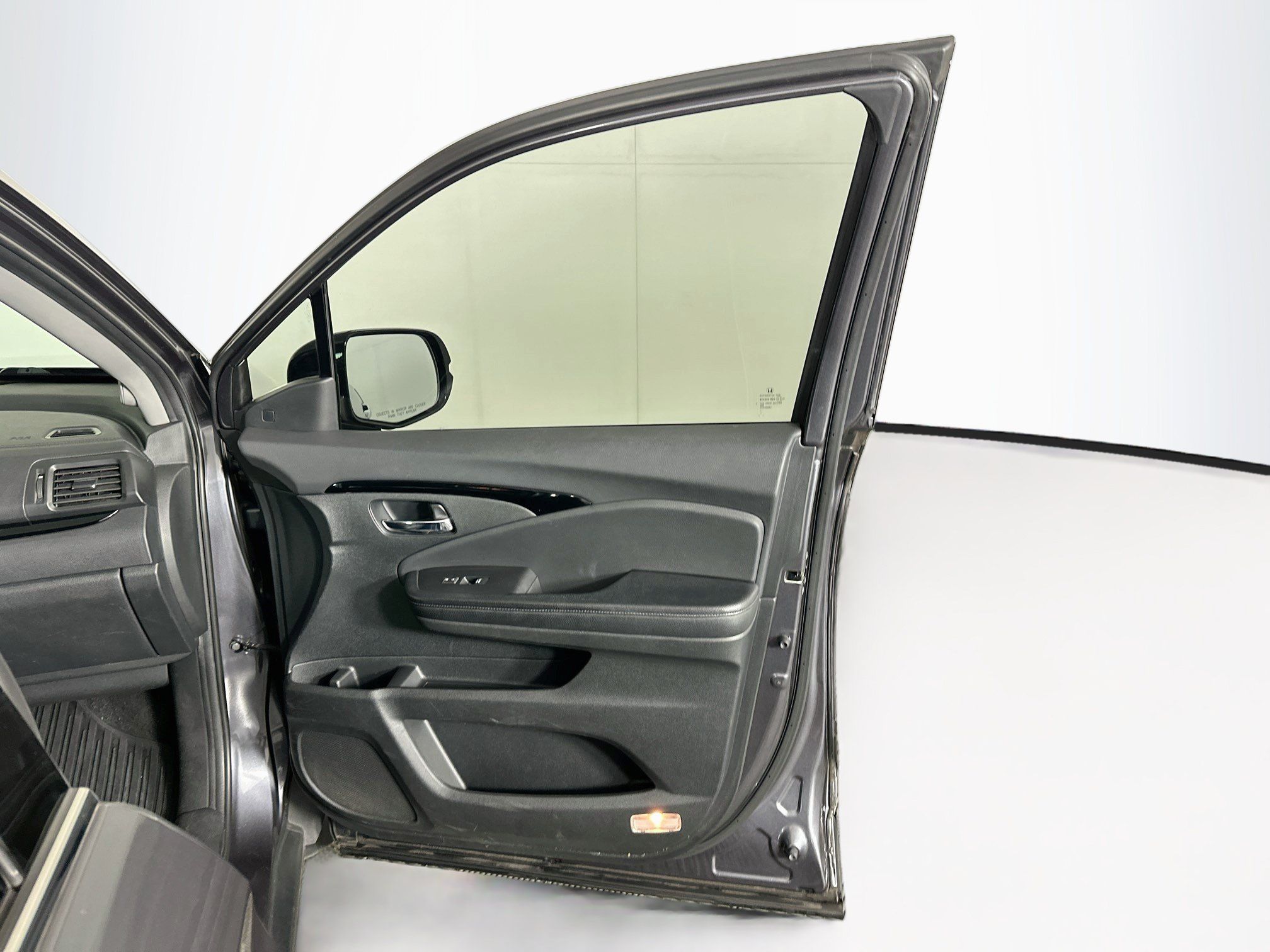 Used 2019 Honda Pilot Touring image 34