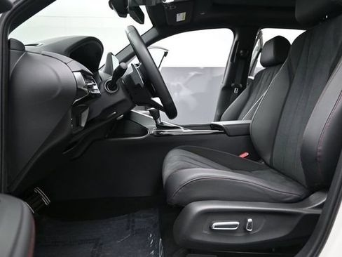 Used 2025 Acura ADX A-Spec FWD image 15