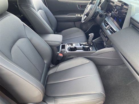 New 2026 Subaru Outback Limited image 8