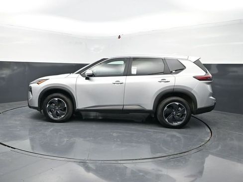 Used 2025 Nissan Rogue SV AWD/4WD image 5