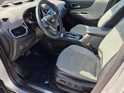 Used 2020 Chevrolet Equinox Premier AWD/4WD image 8