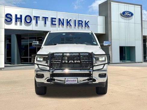 Used 2023 RAM 1500 Laramie AWD/4WD image 2