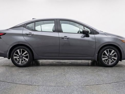 Used 2025 Nissan Versa SV FWD image 11