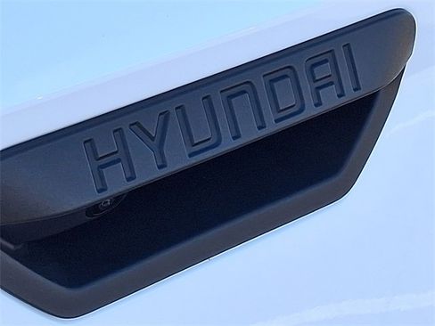 Used 2023 Hyundai Santa Cruz SEL image 28