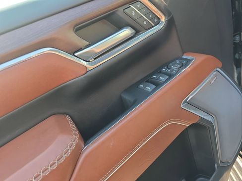 Used 2024 GMC Sierra 2500 Denali Ultimate image 13