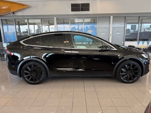 Used 2020 Tesla Model X Long Range image 2