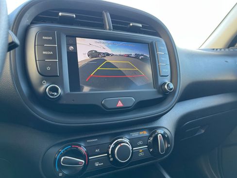 Used 2025 Kia Soul LX w/ LX Technology Package image 17