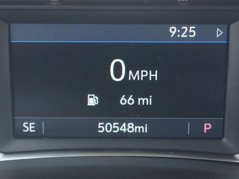 Used 2023 GMC Terrain SLT image 4