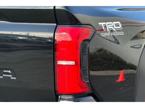 New 2025 Toyota Tacoma TRD Off-Road image 28