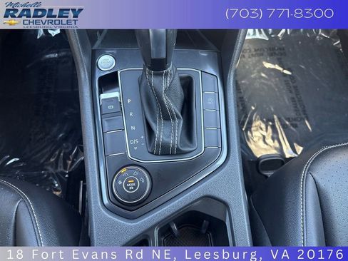 Used 2021 Volkswagen Tiguan SE AWD/4WD image 20