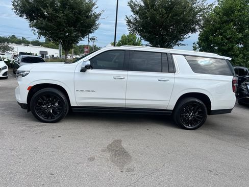 Used 2024 Chevrolet Suburban Premier AWD/4WD image 11