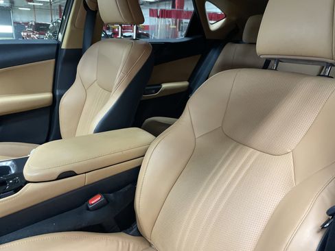 Used 2024 Lexus NX 250 FWD image 8