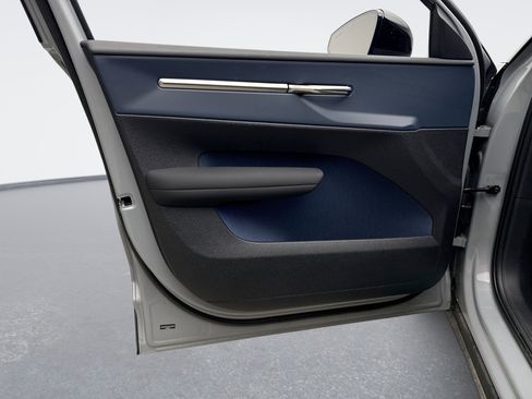 Used 2025 Volvo EX30 Plus w/ Protection Package Premier AWD/4WD image 9