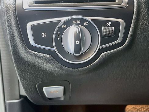 Used 2019 Mercedes-Benz C 300 4MATIC Sedan image 10