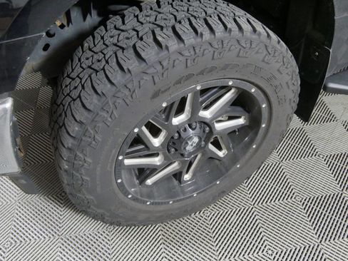 Used 2018 Ford F150 XLT w/ Equipment Group 302A Luxury AWD/4WD image 11