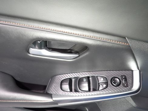 Used 2023 Nissan Sentra SR w/ Trunk Package FWD image 10