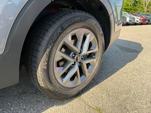 Used 2023 Kia Telluride LX AWD/4WD image 13