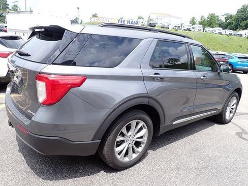 Used 2024 Ford Explorer XLT w/ Equipment Group 202A AWD/4WD image 9