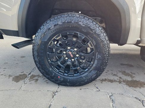 New 2026 GMC Canyon Elevation w/ Convenience Package image 50