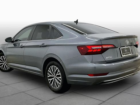 Used 2021 Volkswagen Jetta SE FWD image 12