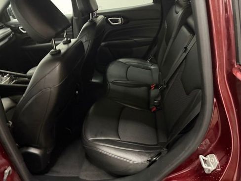 Certified 2022 Jeep Compass Altitude image 39