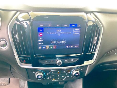 Used 2023 Chevrolet Traverse High Country FWD image 19