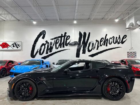 Used 2017 Chevrolet Corvette Z06 RWD image 2