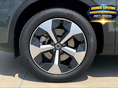 New 2026 Volvo XC40 B4 Core w/ Climate Package FWD image 25
