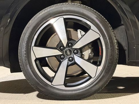 Certified 2023 Audi Q5 2.0T Prestige AWD/4WD image 12