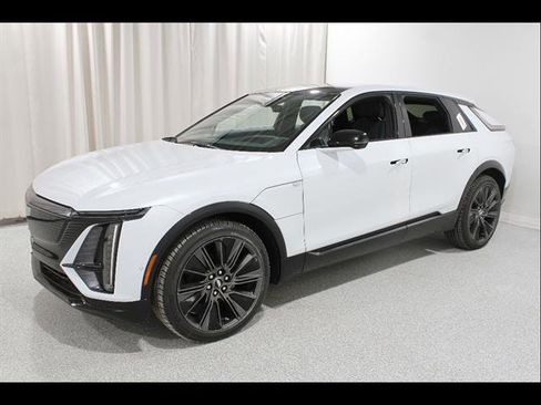 New 2026 Cadillac Lyriq Signature Sport w/ Nappa Leather Package AWD/4WD image 3