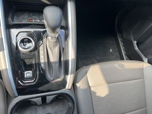Used 2025 Chevrolet Colorado ZR2 AWD/4WD image 15