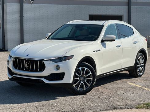 Used 2017 Maserati Levante AWD/4WD image 2