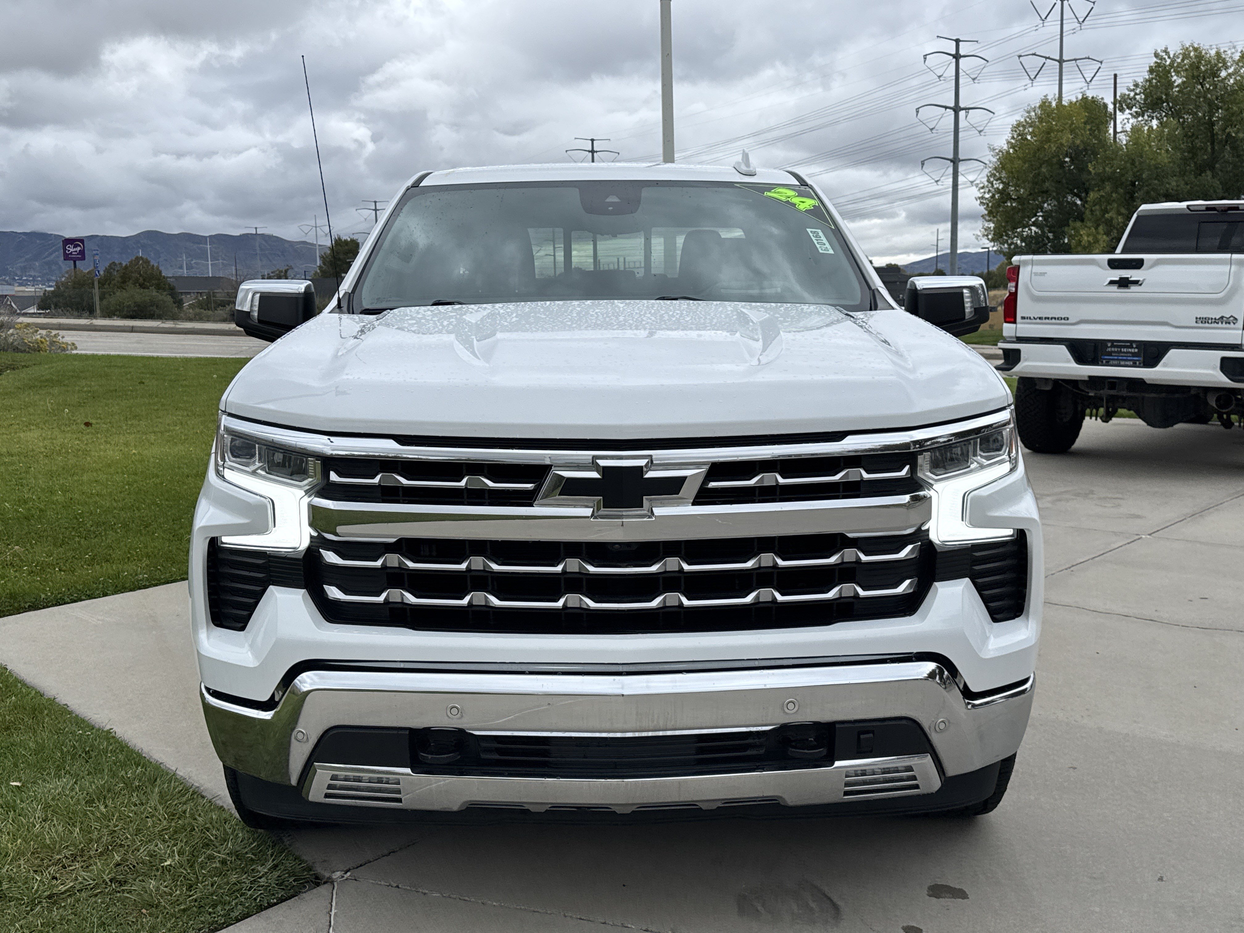Certified 2024 Chevrolet Silverado 1500 LTZ w/ Technology Package AWD/4WD image 9