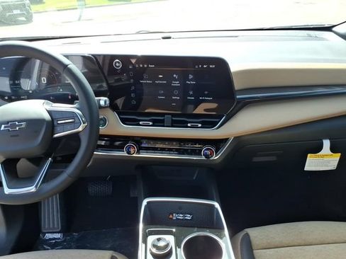 New 2026 Chevrolet Equinox ACTIV w/ Convenience Package III AWD/4WD image 12