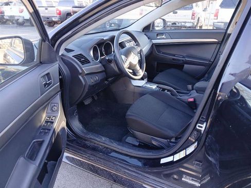 Used 2015 Mitsubishi Lancer ES image 9