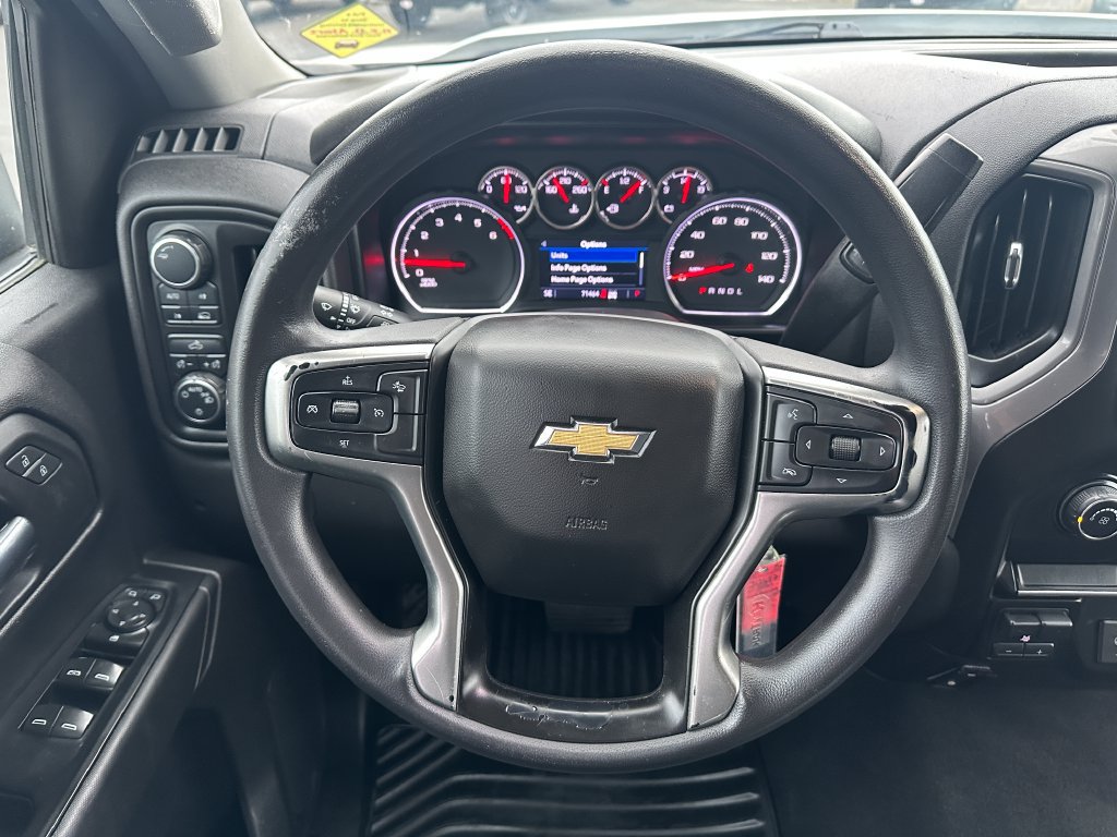 Used 2021 Chevrolet Silverado 1500 Custom w/ Custom Max Trailering Package AWD/4WD image 18