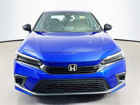 Used 2023 Honda Civic Sport image 2