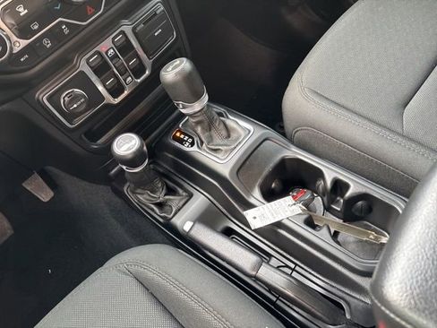 Used 2021 Jeep Wrangler Unlimited Sport image 34