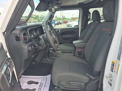 Used 2026 Jeep Gladiator Rubicon AWD/4WD image 23