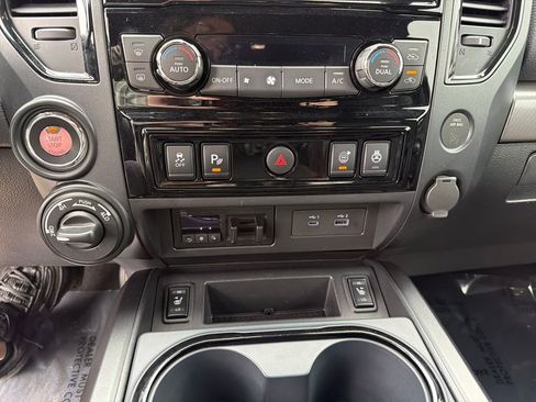 Used 2023 Nissan Titan PRO-4X w/ Pro-4x Convenience Package image 28