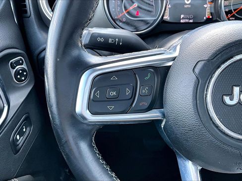 Used 2020 Jeep Wrangler Unlimited Sahara AWD/4WD image 21