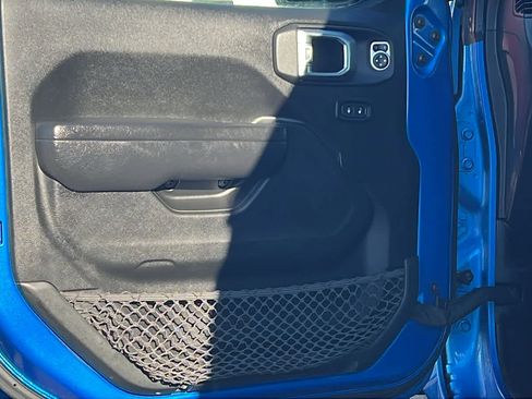 Used 2022 Jeep Gladiator Sport image 23