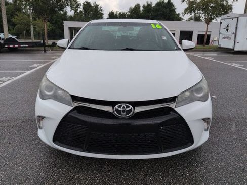 Used 2016 Toyota Camry SE FWD image 9