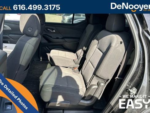 Used 2023 Chevrolet Traverse LT w/ LPO, Floor Liner Package AWD/4WD image 2