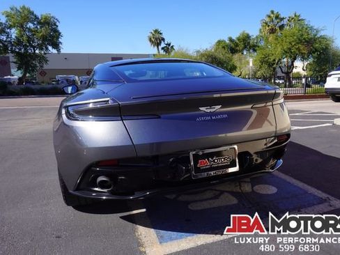 Used 2020 Aston Martin DB11 Coupe image 30