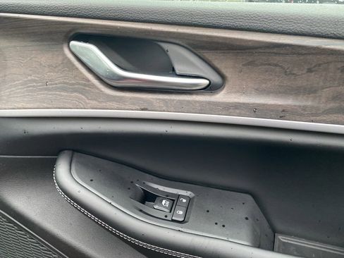 New 2025 Jeep Grand Cherokee L Limited w/ Black Appearance Package image 13