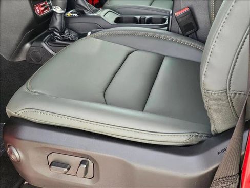 New 2025 Jeep Gladiator Mojave w/ Convenience Group image 4