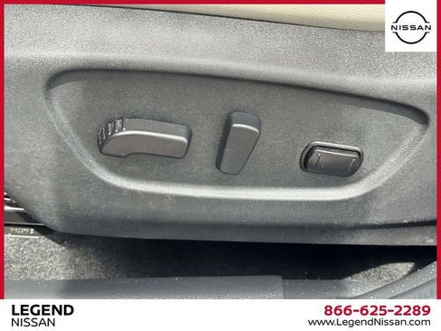 Used 2022 Nissan Rogue Sport SL AWD/4WD image 16