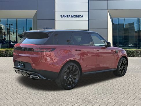 New 2025 Land Rover Range Rover Sport SE image 3