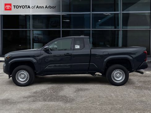 Used 2025 Toyota Tacoma SR AWD/4WD image 8
